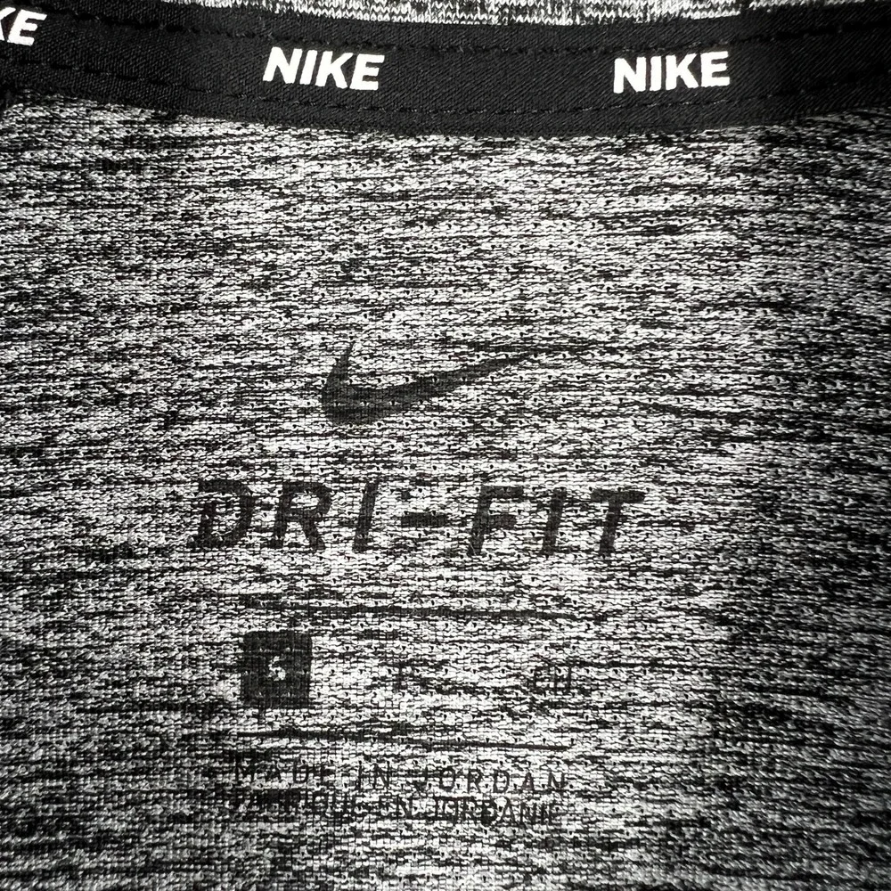 Nike pullover shirt